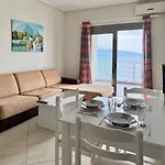 דירה Plutus Sea View *