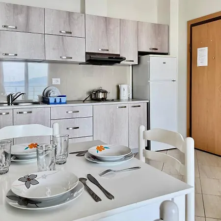 Plutus Sea View * Σαράντα